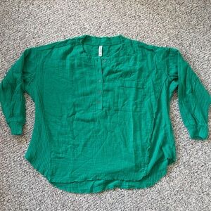 Zenana Outfitters Green Button-Up Blouse Tunic
